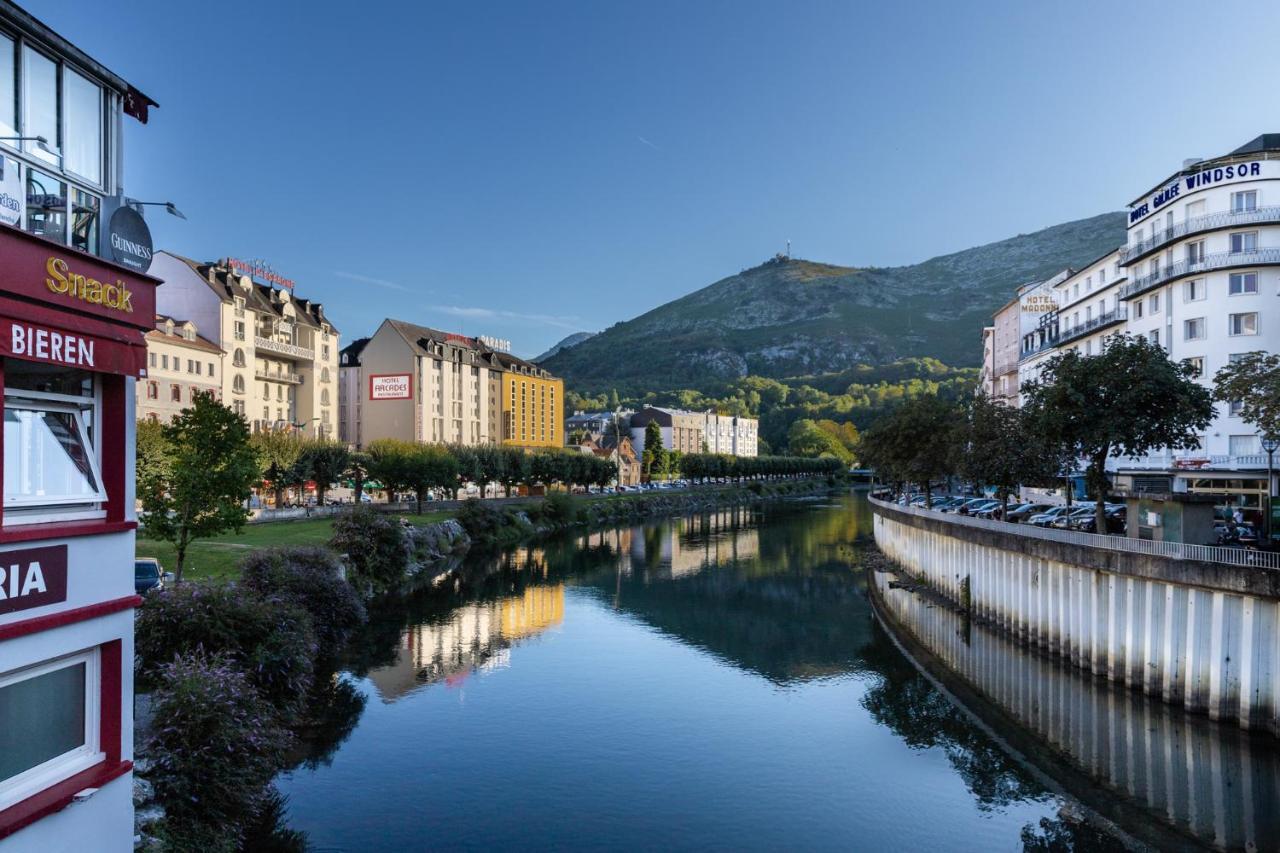 T2 parking nice view Lourdes Exterior foto